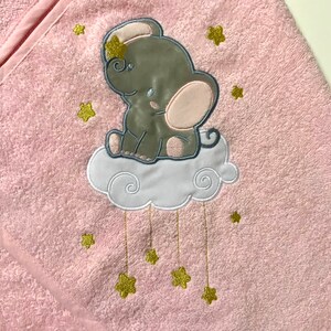 Cape de bain brodée personnalisée enfant bébé éléphant nuage 75x75 cm coton image 2