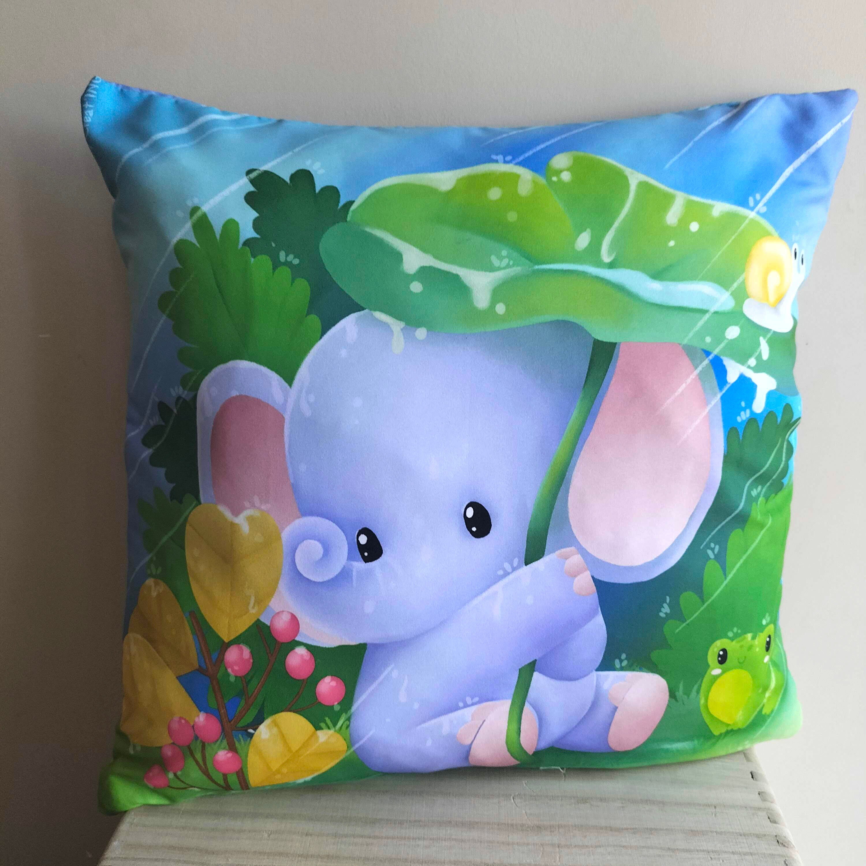 Coussin Personnalisé Enfant Bébé 45 cm Illustration Éléphant Mignon