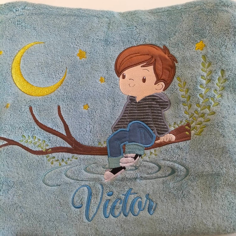 Serviette brodée personnalisée enfant bébé Garçon clair de Lune Drap de bain 140 x 70 cm coton image 4