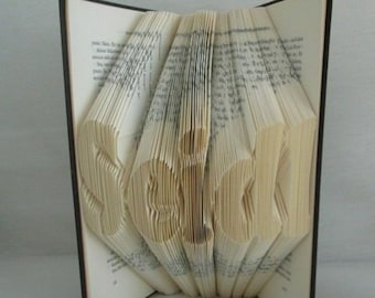 folded book, customizable with "name / desired name or word", as a gift, e.g. for birthday / Christmas, or as decoration