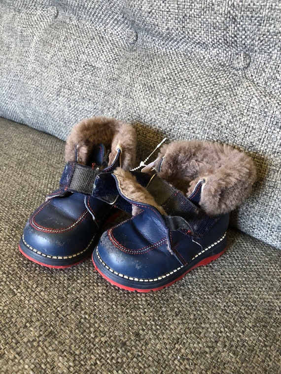 Blue and Red Unisex Boots Size - image 6