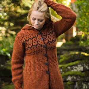 Cardigan, Handknitted from pure Icelandic wool. image 1