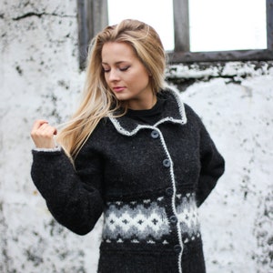 Cardigan, Handknitted from pure Icelandic wool. image 1