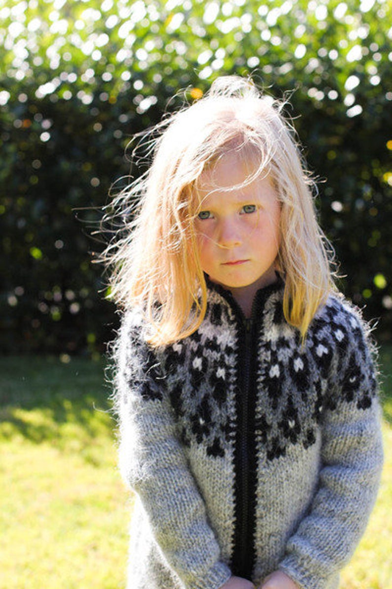 Children's Cardigan, Handknitted from pure wool. image 2