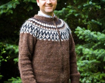 Gilet, tricoté à la main en pure laine islandaise.