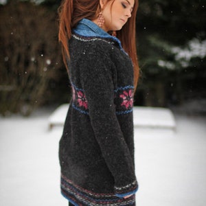 Cardigan, Handknitted from pure Icelandic wool. image 2