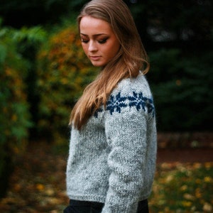 Cardigan, Handknitted from pure wool. image 2