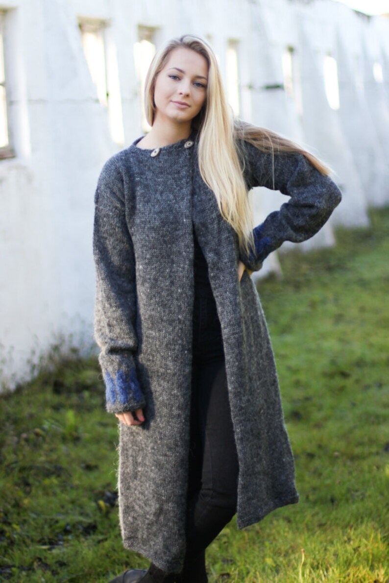 Cardigan, Handknitted from pure Icelandic wool. image 4