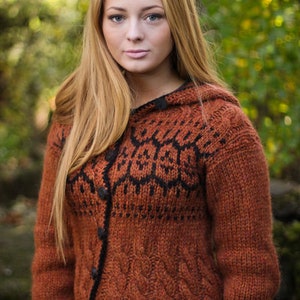 Cardigan, Handknitted from pure Icelandic wool. image 4