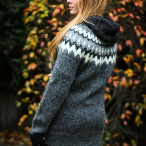 Cardigan, Handknitted from pure Icelandic wool. image 4