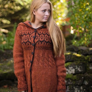 Cardigan, Handknitted from pure Icelandic wool. image 3