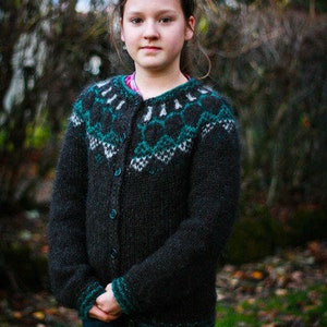 Children's Cardigan, Handknitted from pure wool. image 3