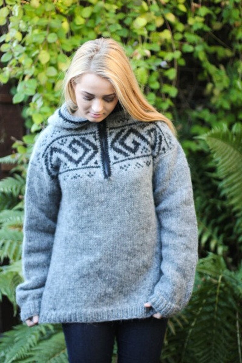 Unisex Pullover, Handknitted from pure wool. image 2