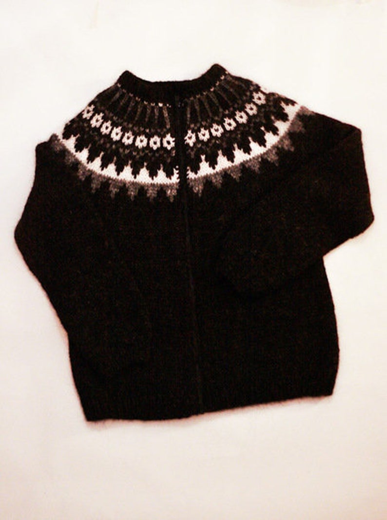 Unisex Cardigan, Handknitted from pure wool. image 4