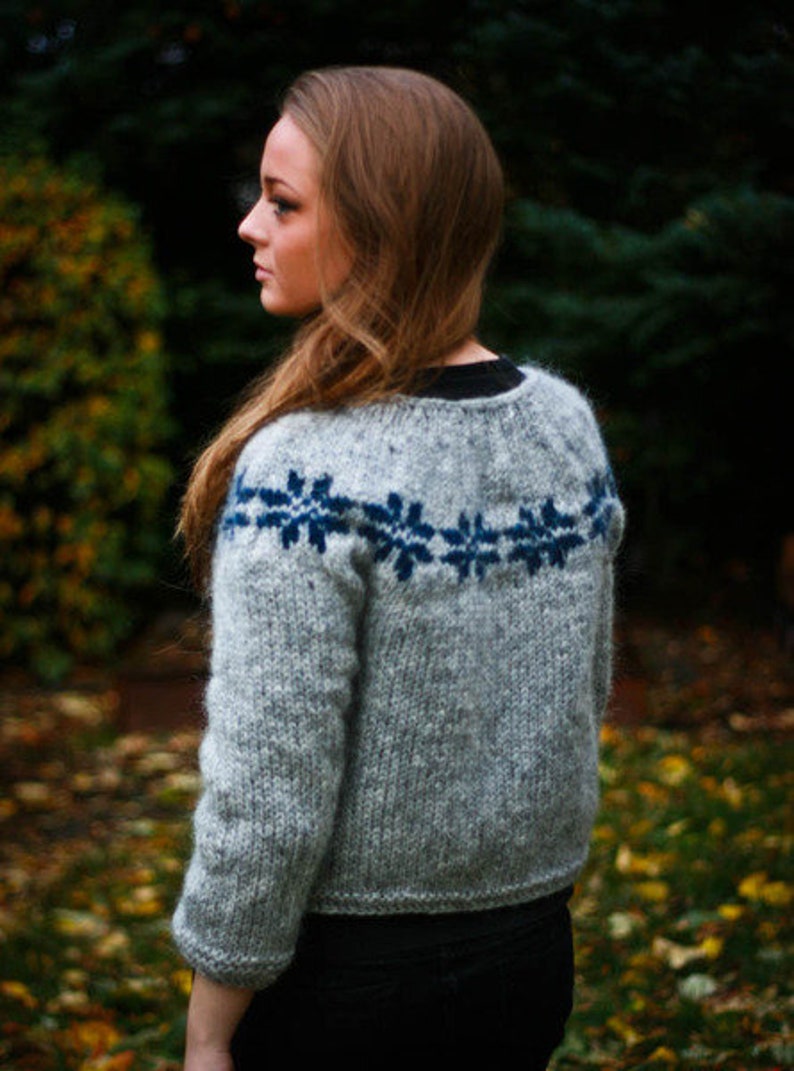 Cardigan, Handknitted from pure wool. image 1