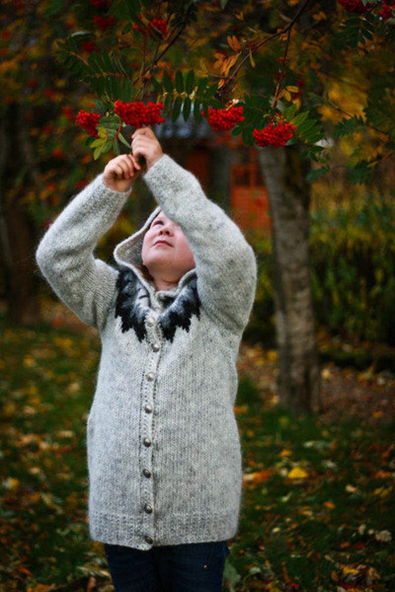 Children's Cardigan, Handknitted from pure wool. image 4