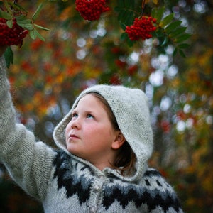 Children's Cardigan, Handknitted from pure wool. image 3