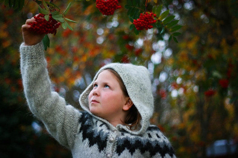 Children's Cardigan, Handknitted from pure wool. image 3