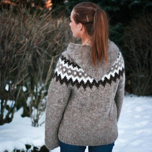 Cardigan, Handknitted from pure wool. image 3