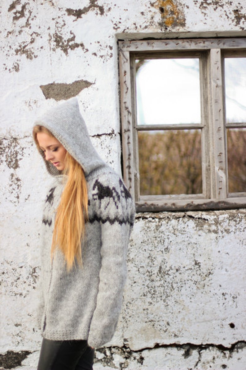 Cardigan, Handknitted from pure Icelandic wool. image 2