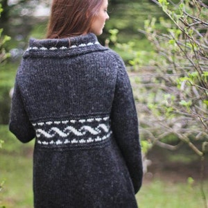 Cardigan, Handknitted from pure Icelandic wool. image 4
