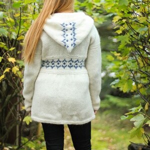 Cardigan, Handknitted from pure Icelandic wool. image 3
