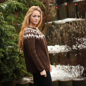 Icelandic sweater image 2