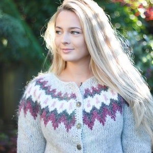 Cardigan, Handknitted from pure wool. image 4