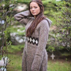 Cardigan, Handknitted from pure Icelandic wool. image 1