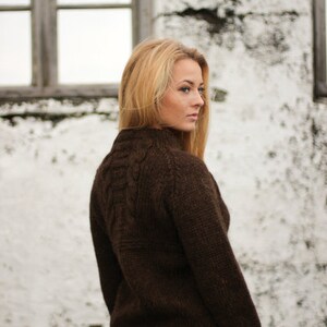 Cardigan, Handknitted from pure Icelandic wool. image 4