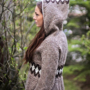 Cardigan, Handknitted from pure Icelandic wool. image 4