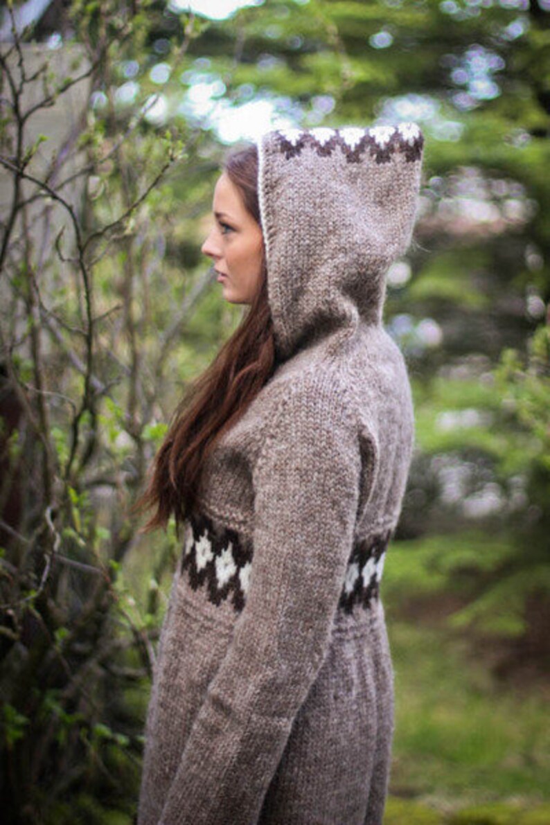 Cardigan, Handknitted from pure Icelandic wool. image 4