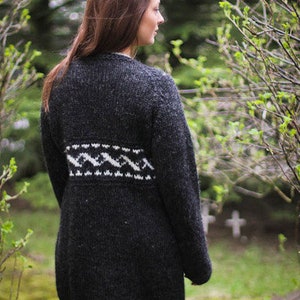 Cardigan, handknitted from pure Icelandic wool. image 1