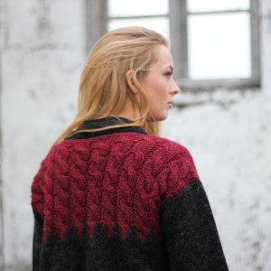 Cardigan, Handknitted from pure Icelandic wool. image 2