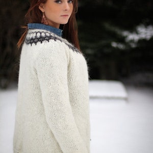 Cardigan, Handknitted from pure wool. image 4