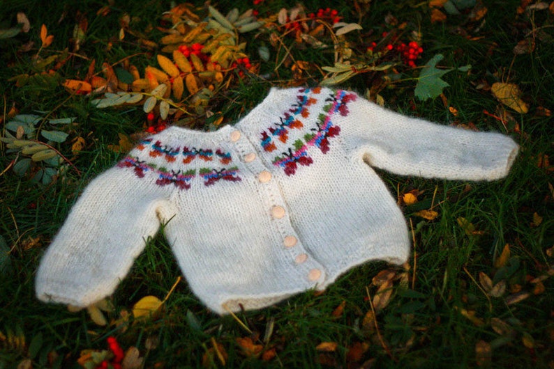 Children's Cardigan, Handknitted from pure wool. image 3