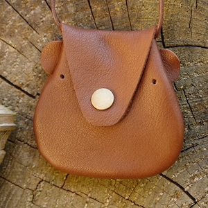 Kleiner 2 in 1 Ökoleder Brustbeutel Bär Tierkopf (ca. 8,5 cm Durchmesser) / Kinder Portemonnaie in dunkelbraun