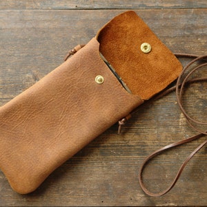 2 in 1 mobile phone bag for max. 16.7 x 8.1 cm mobile phones made of brown leather in an antique look / antique look for hanging around your neck image 3