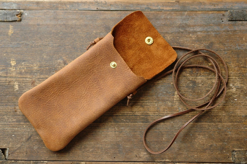 2 in 1 mobile phone bag for max. 16.7 x 8.1 cm mobile phones made of brown leather in an antique look / antique look for hanging around your neck image 2