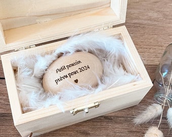 Baby wooden egg - Pregnancy announcement - future mother - future father -