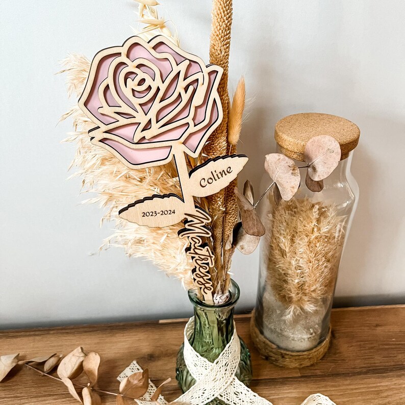 Rose fleur en bois personnalisée cadeau Grand mère Maitresse Maman Marraine image 5