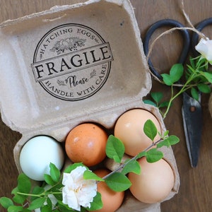 Frágil huevos sello - incubar huevos custom stamp - frágil huevos custom goma sello - huevo cartón sello - sello de granja - huevos de pollo sello