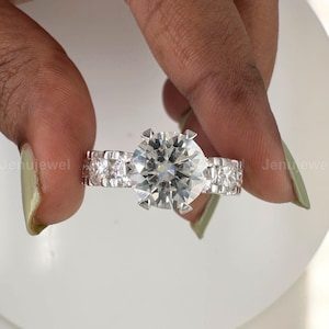 4 CT Classic Solitaire Accent Ring With Moissanite, Solid 14K White Gold Engagement Ring, Round Cut Diamond Wedding Ring, Anniversary Gift