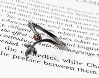 Sterling Silver Leaf Garnet Ring,Hand Fasting Ring,925 Unique Handmade Ring,Nature Inspired Ring,Stack Ring,Women's Ring,Garnet Leaf Ring.