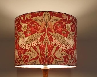 William Morris Simply Strawberry Thief-drumschaduw