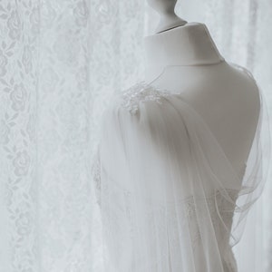 Silk style bridal cape - Wedding cape - Bridal cape veil - English net Cape veil - Cathedral cape veil - Draped bridal cape - with lace Anna
