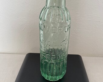 Vacker unik antik 'Snödrop Liverpool R Lyon' tung akvarell glasflaska 22,5 cm (9") 534 g