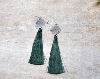 long emerald green tassel earrings, filigree snowflake earrings dangle, stainless steel snow stud winter earrings, boho christmas earrings