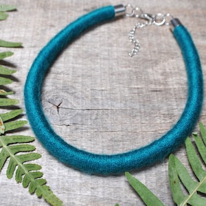 eco friendly teal green woven rope necklace, yarn wrapped fabric necklace, everyday simple jewelry, autumn jewelry, vegan gift for her