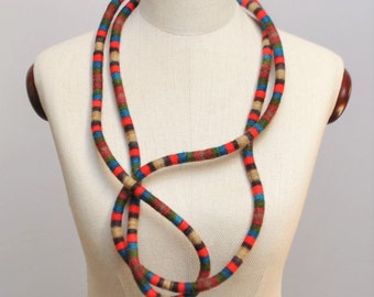 collar étnico extra largo tejido, collar tribal de envoltura de hilo, collar de cuerda de colores, collar masai, joyería africana de declaración envuelta en hilo